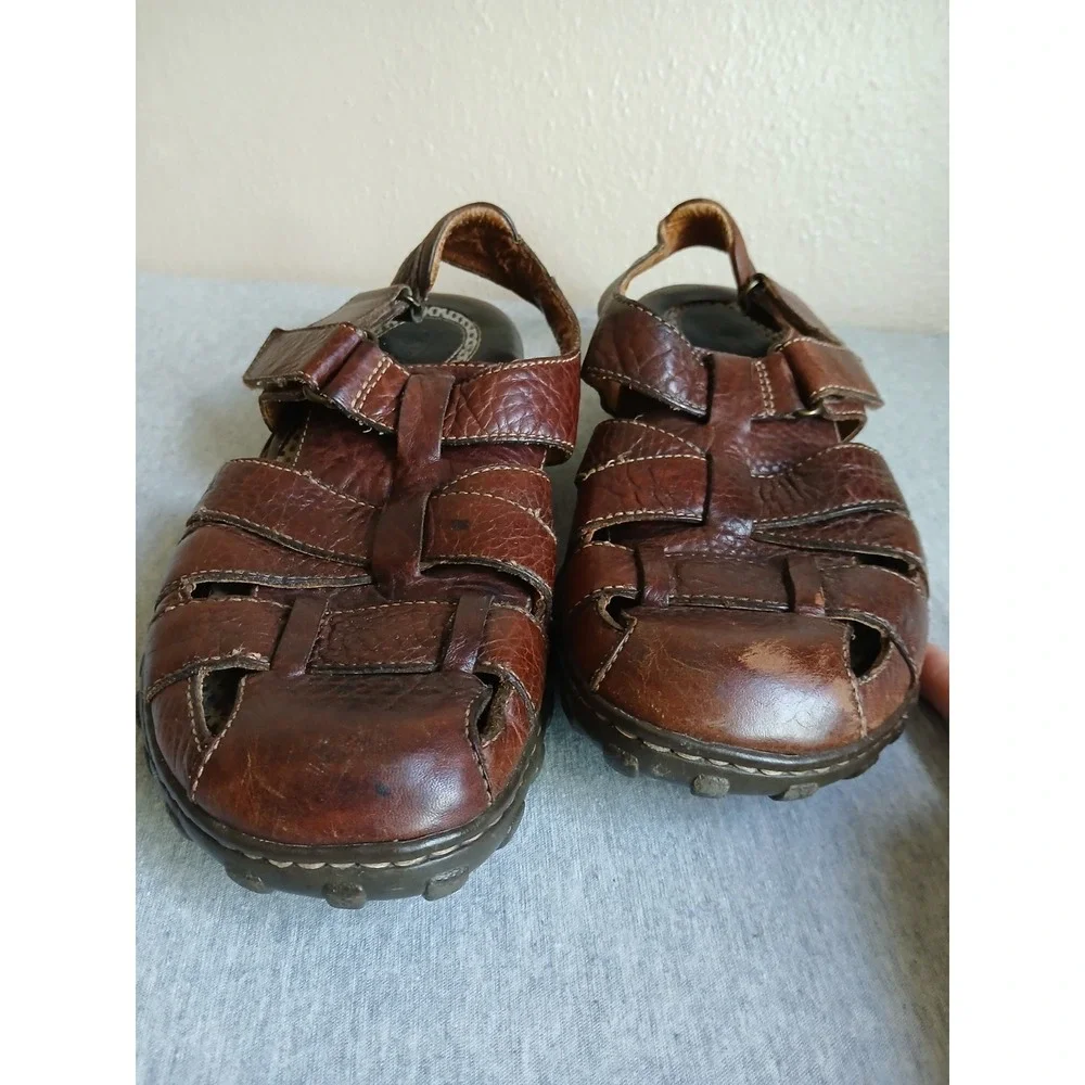 Born Sandals Mens 10 / EU 44 Fisherman Style Leather Woven Closed Toe
